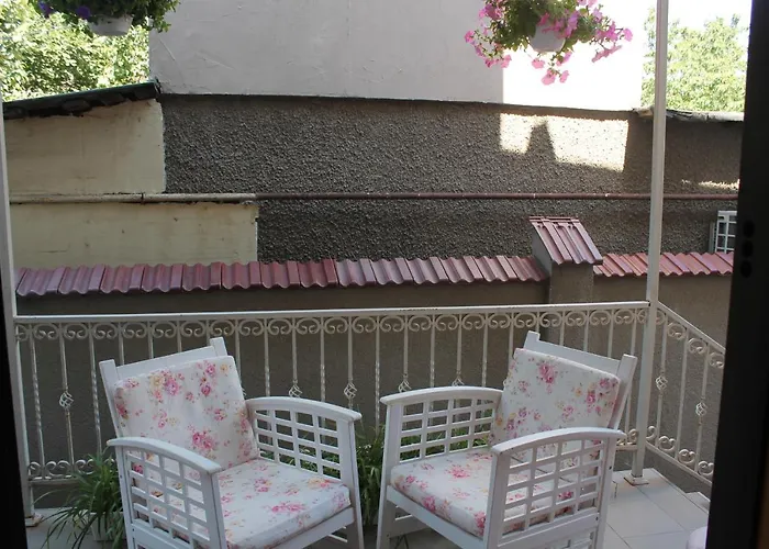 в частном доме в аркадии Apartman Odessza